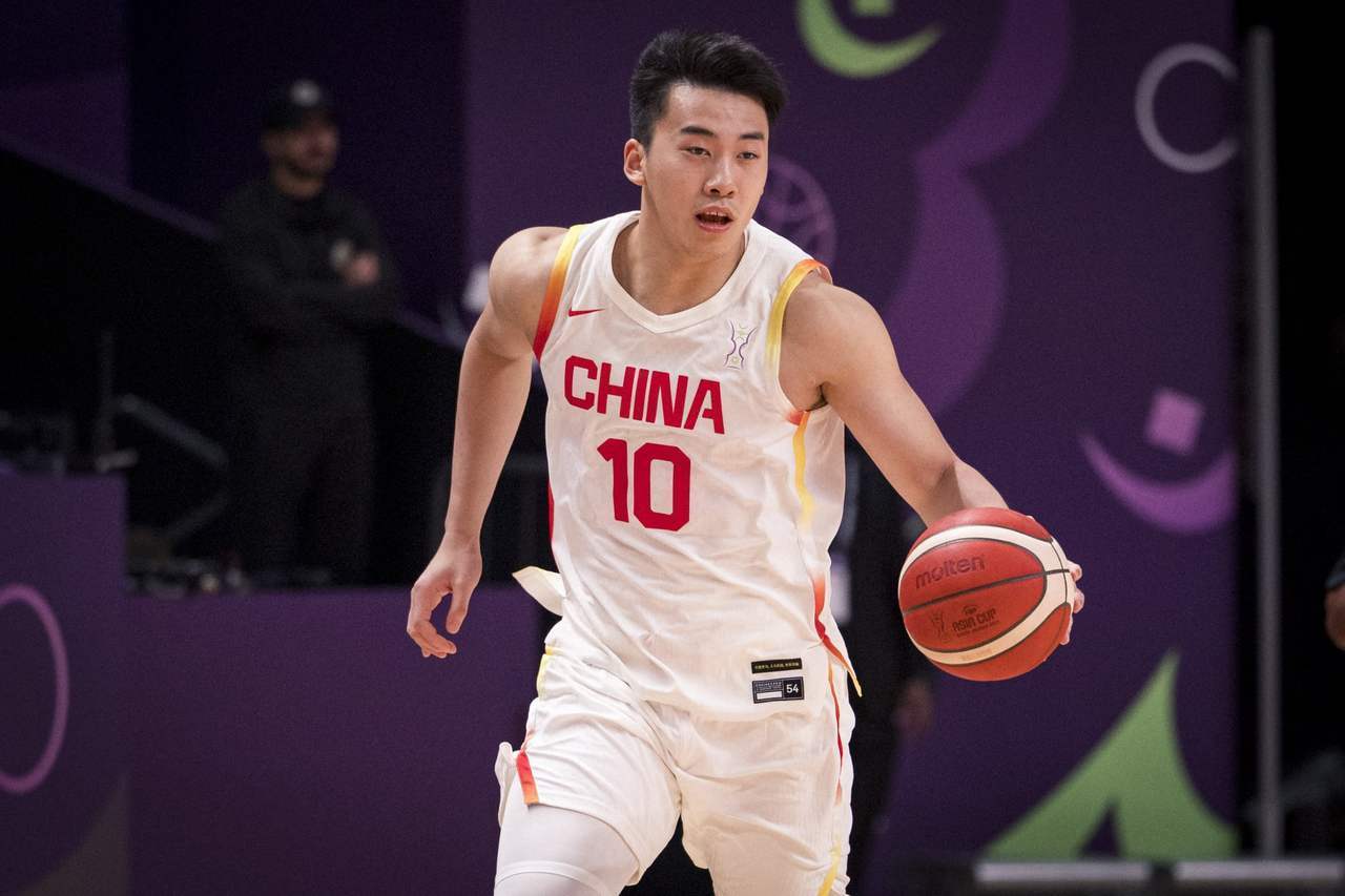 包含浙江男篮在主场比赛中稳操胜券，取得胜利的词条