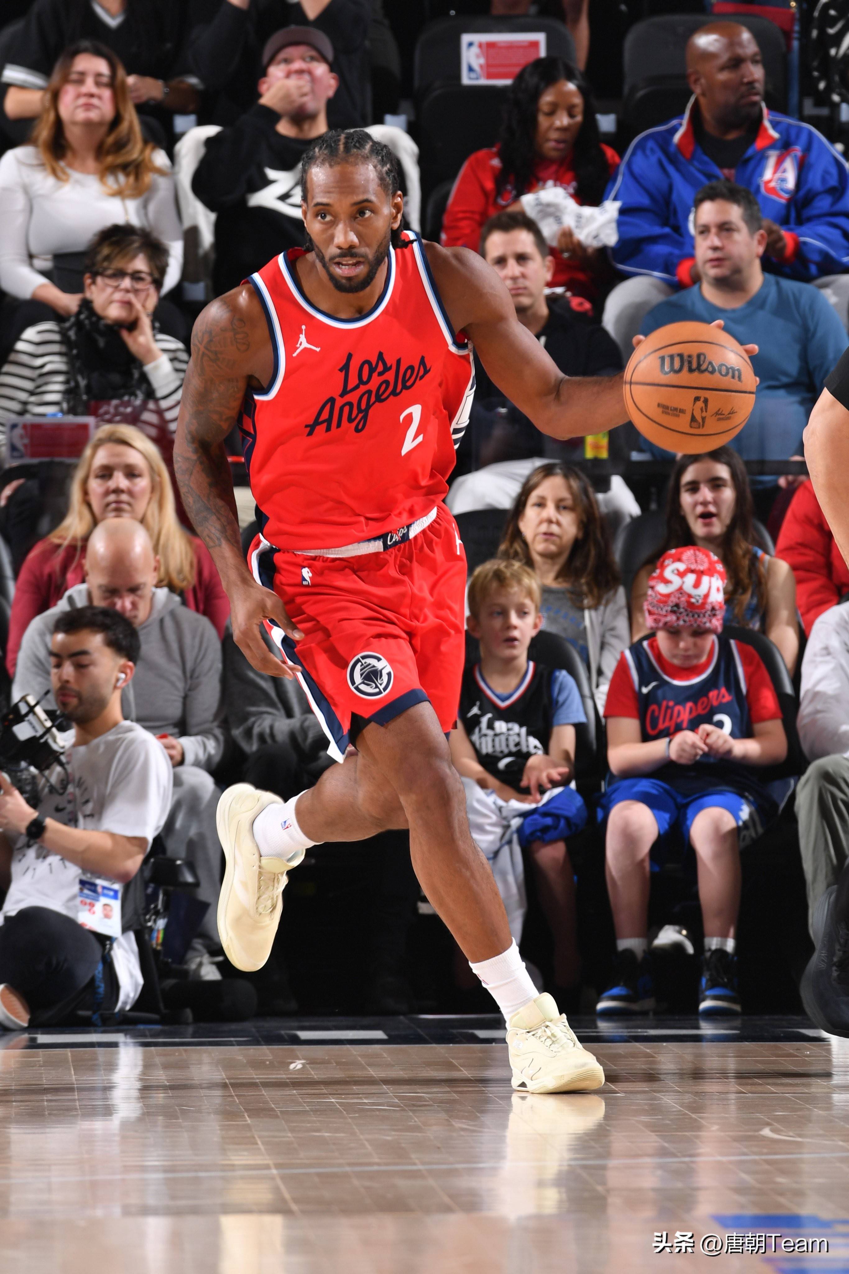 黑白直播免费体育直播-快船击败雄鹿迎来五连胜