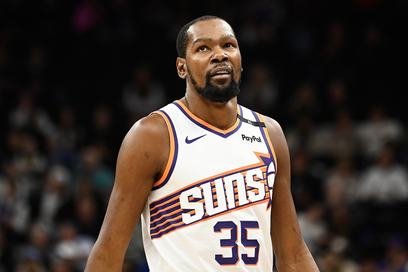 太阳队横扫篮网队拿下胜利