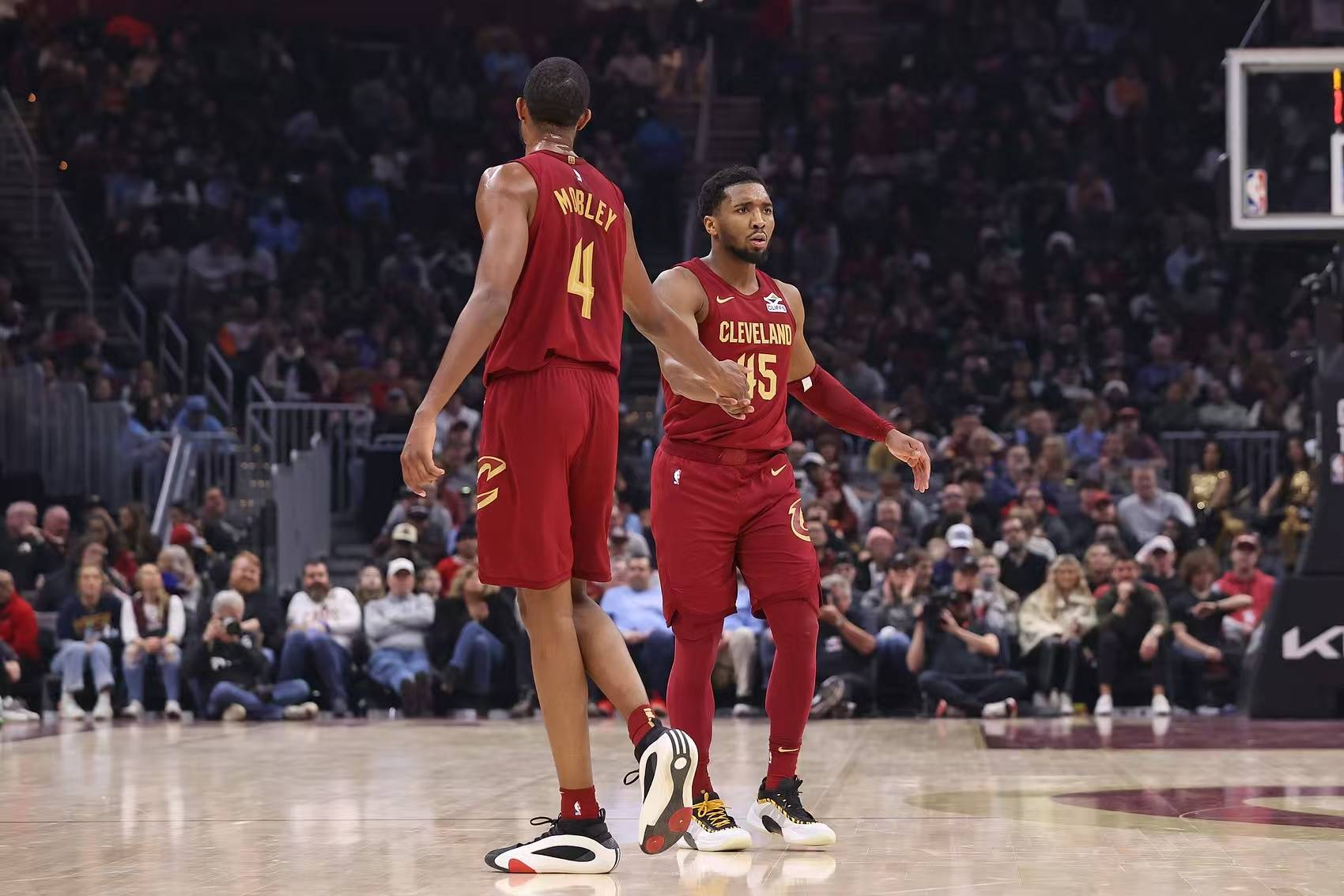 火箭客场擒下凯尔特人，再胜东部强队的简单介绍