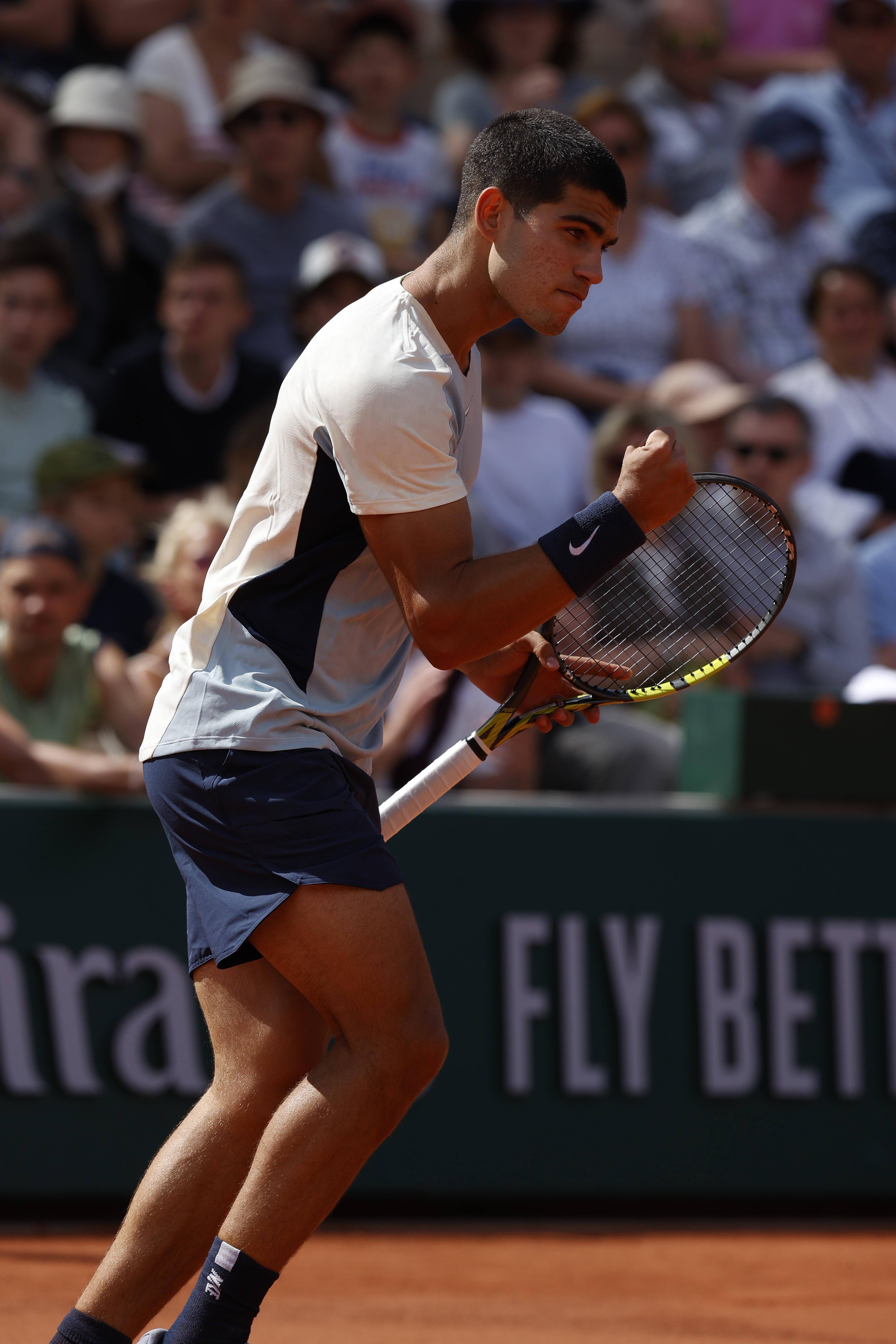 黑白直播免费体育直播-日本网球队横扫西班牙网球队，阿尔卡拉斯高光表现的简单介绍