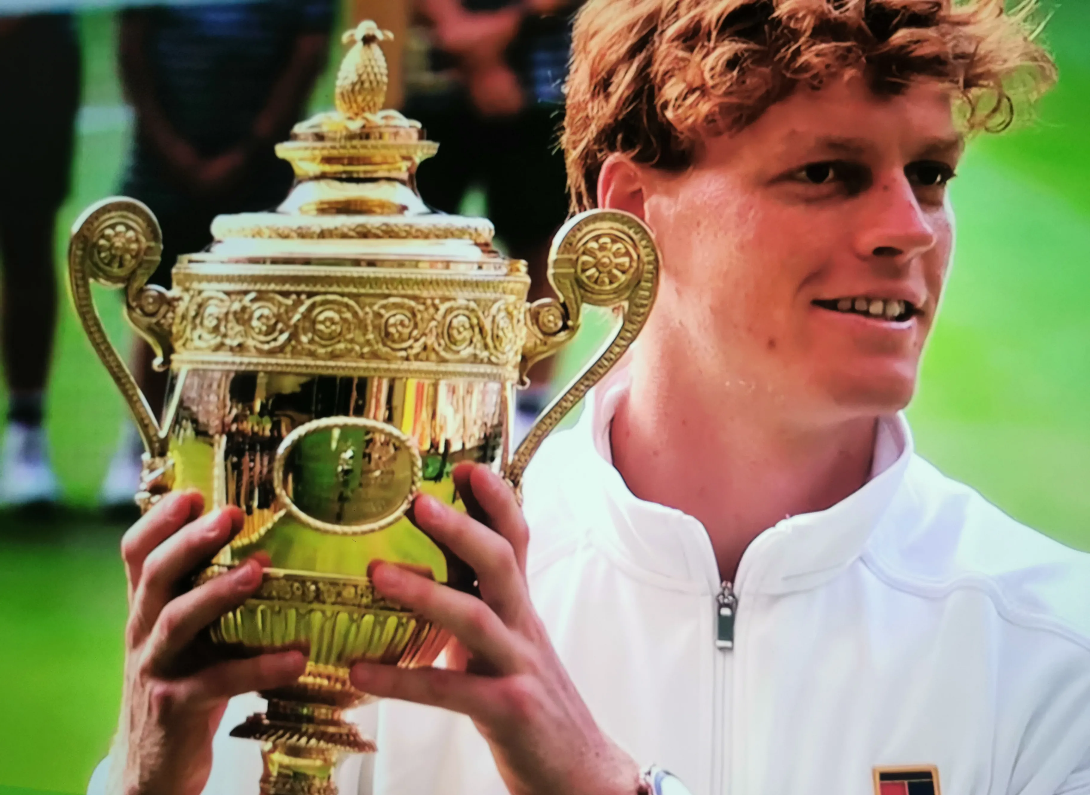 黑白直播网-拉沃尔杯碾压法网,辛纳点燃赛场