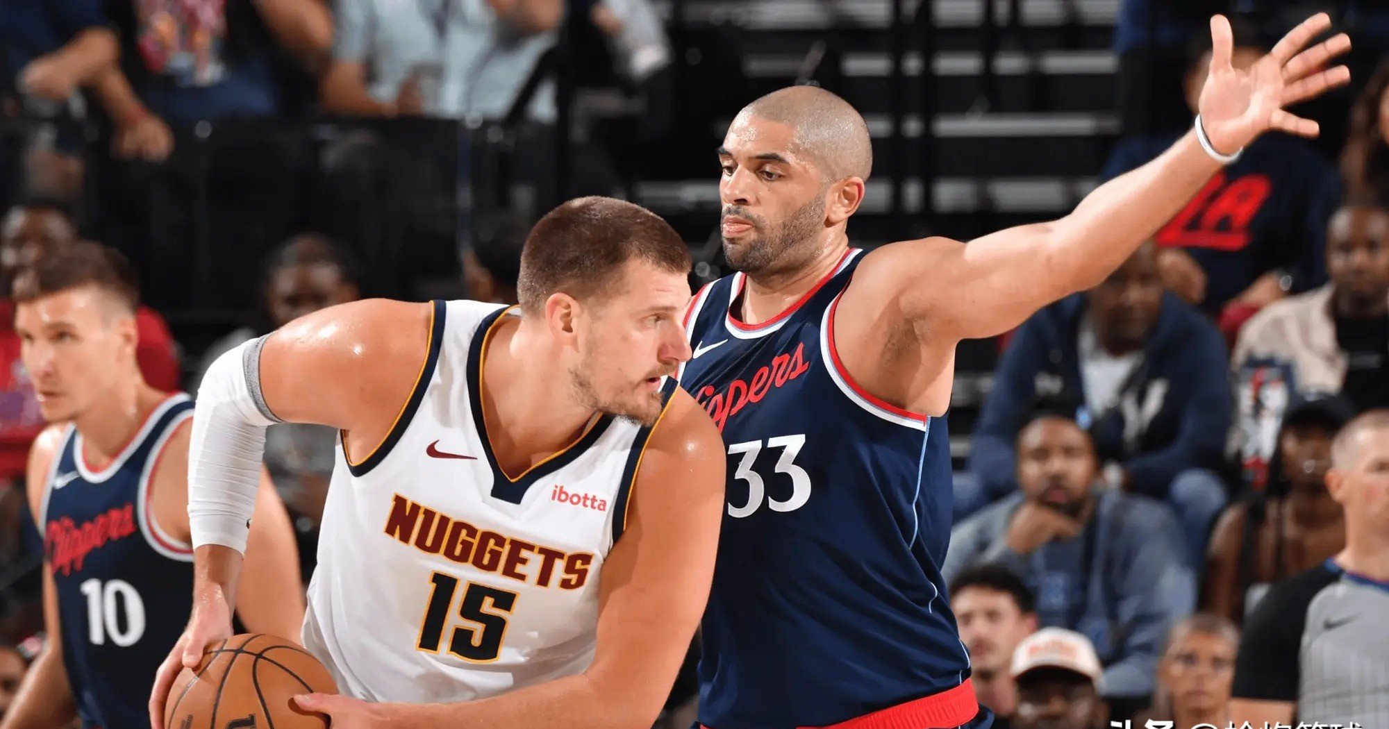 掘金完胜山东队,乔治扛起全队 掘金完胜山东队,乔治扛起全队