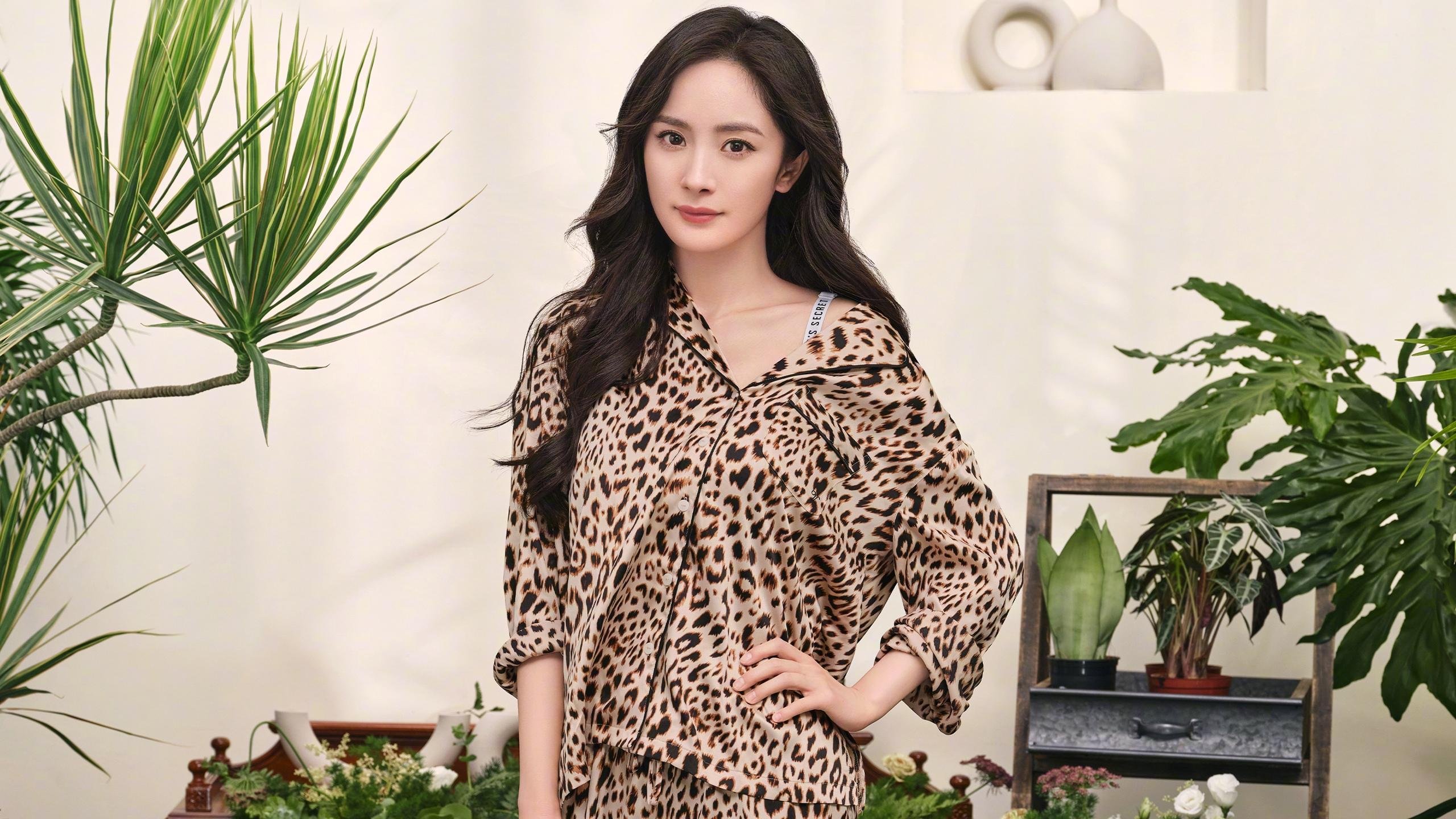 黑白直播在线观看nba-临门一脚与压哨三分，英超争冠焦点战与快船火力如何诠释终极竞技哲学