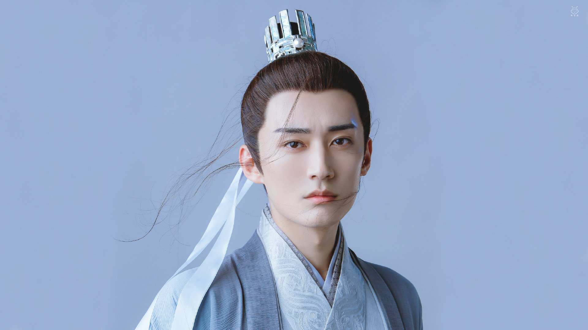 黑白直播-阿尔瓦雷斯闪击撕裂防线，潜水艇主场击沉银河战舰