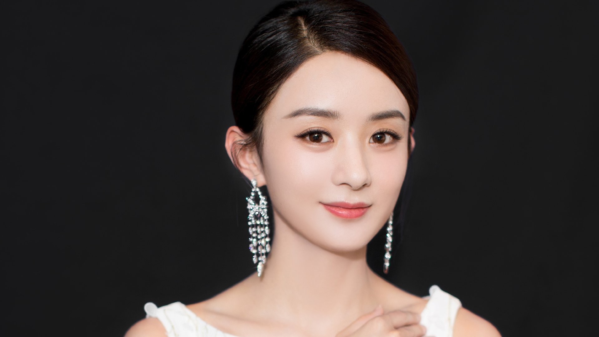 黑白直播在线观看nba-里昂火力压制韩国，莫德里奇硬仗之王—足球赛场上的双重华章