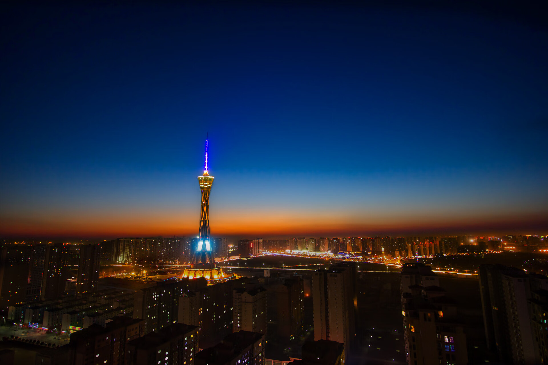 夜色铸刀锋，西决生死战中卡马文加的破茧时刻